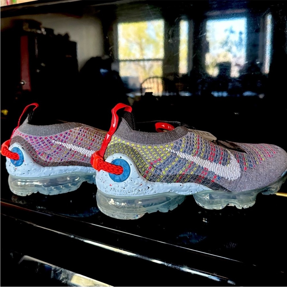 Nike Gray and Multicolor Knit Sneakers